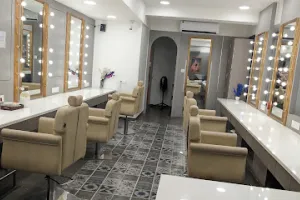 Bonanza Ladies Salon Gandhidham