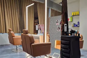 Hemiksha’s Hair &amp; Beauty Lounge