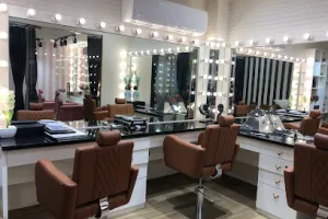 RISHU'S MAKEOVER