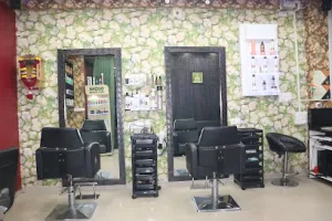 New N Top Salon