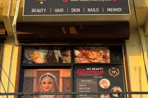 M.S. Beauty Glam Up