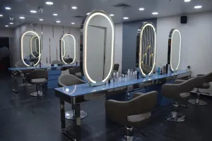 Zenesty Salon