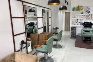 MARUTI SALON