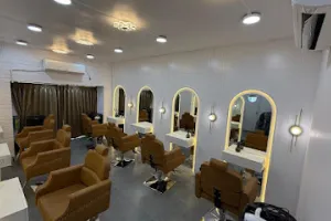 Dream Look Family Salon &amp; Academy