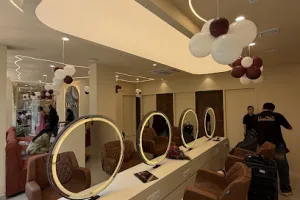 LUNA Salon