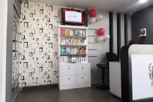 Glamz Family Salon