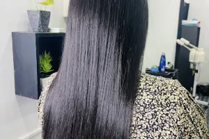 Aura beauty lounge
