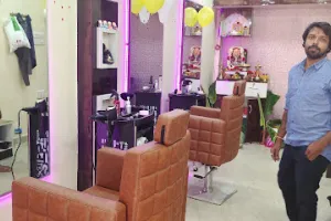 SUNSHINE MEN'S HAIR SALOON