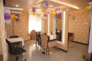 STUDIO11 Unisex Salon