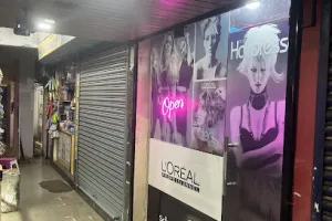 N'Vibe Family Salon