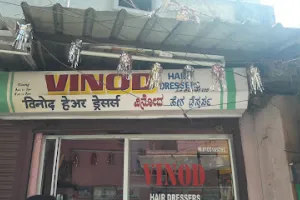 VINOD HAIR SALOON