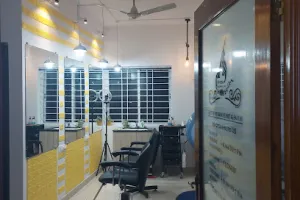 Aroma beauty salon and institute