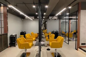 Page 3 Luxury Salon &amp; Makeover Studio