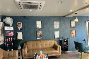 Dreams Family Salon