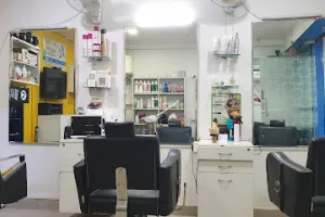 Nova Men's Salon