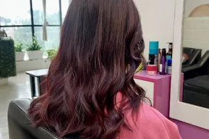 La Asian Unisex Family Salon
