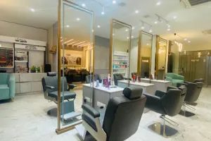 CUT&amp;STYLE Salon