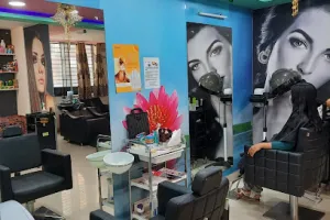 DBY Unisex Salon