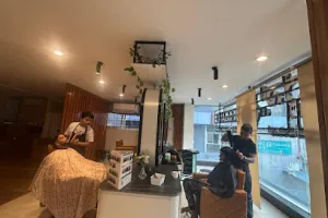 Eleggance Spa &amp; Salon