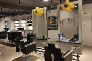 Reflection Unisex Salon and Academy