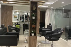 Be Gorgeous Unisex Salon