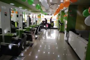 Glaze loreal Unisex Salon &amp; Spa