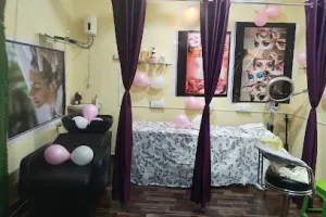 ss herbal beauty parlour