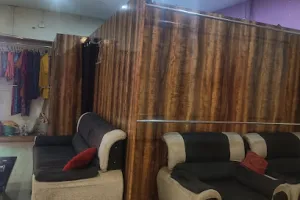 The royal lady beauty parlour &amp; makeup. studio