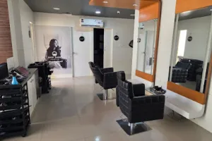 SnipDark Salon Spa