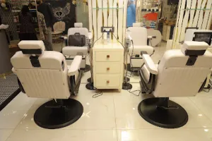 Fashion Salon &amp; Academy Hubli