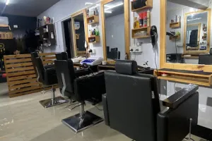 Multi Unisex Salon &amp; Tattoo Studio
