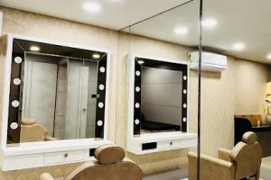 Naturals Salon