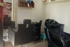 Enrich Ladies Beauty Parlour