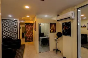 Makeover Unisex Salon
