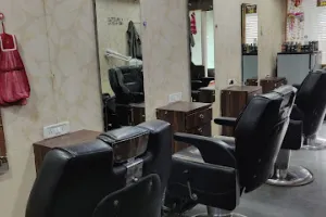 C'Zors Men's Parlour