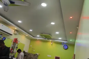New Delhi Classic Hair Salon