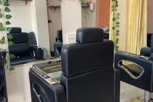 Lakumi Beauty and Hair saloon