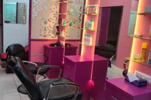 New Crystal Ladies Beauty Parlour