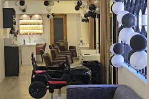 Palm Glow Family Salon