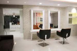 Naturals Salon