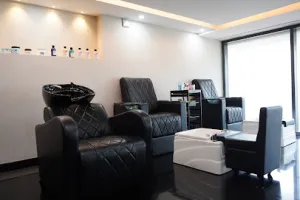 White Pearl Unisex Salon &amp; Spa