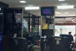 Men's Beauty Parlour IR