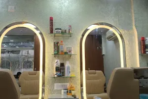 Heaven Star Professional Saloon