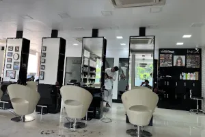 Spin Salon | Vani Vilas Mohalla