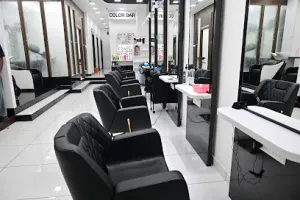 B-Enzo unisex salon