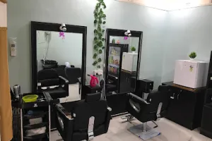Anup's Unisex Salon