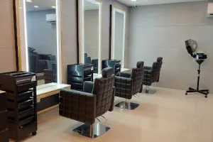 Naturals Salon