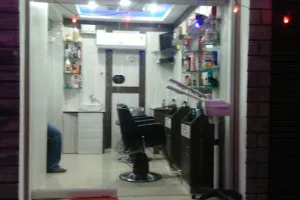 Popular Men's Salon