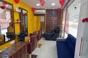 SMARTLOOK unisex Hair and style salon