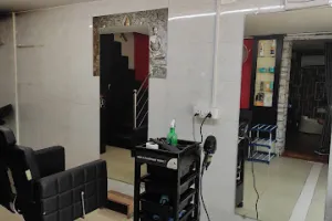 LOTUS UNISEX SALON